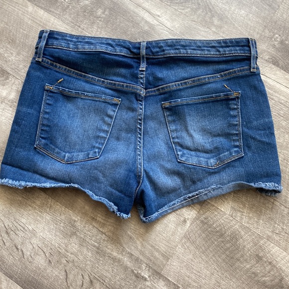 Massimo Womens shorts - Picture 9 of 9